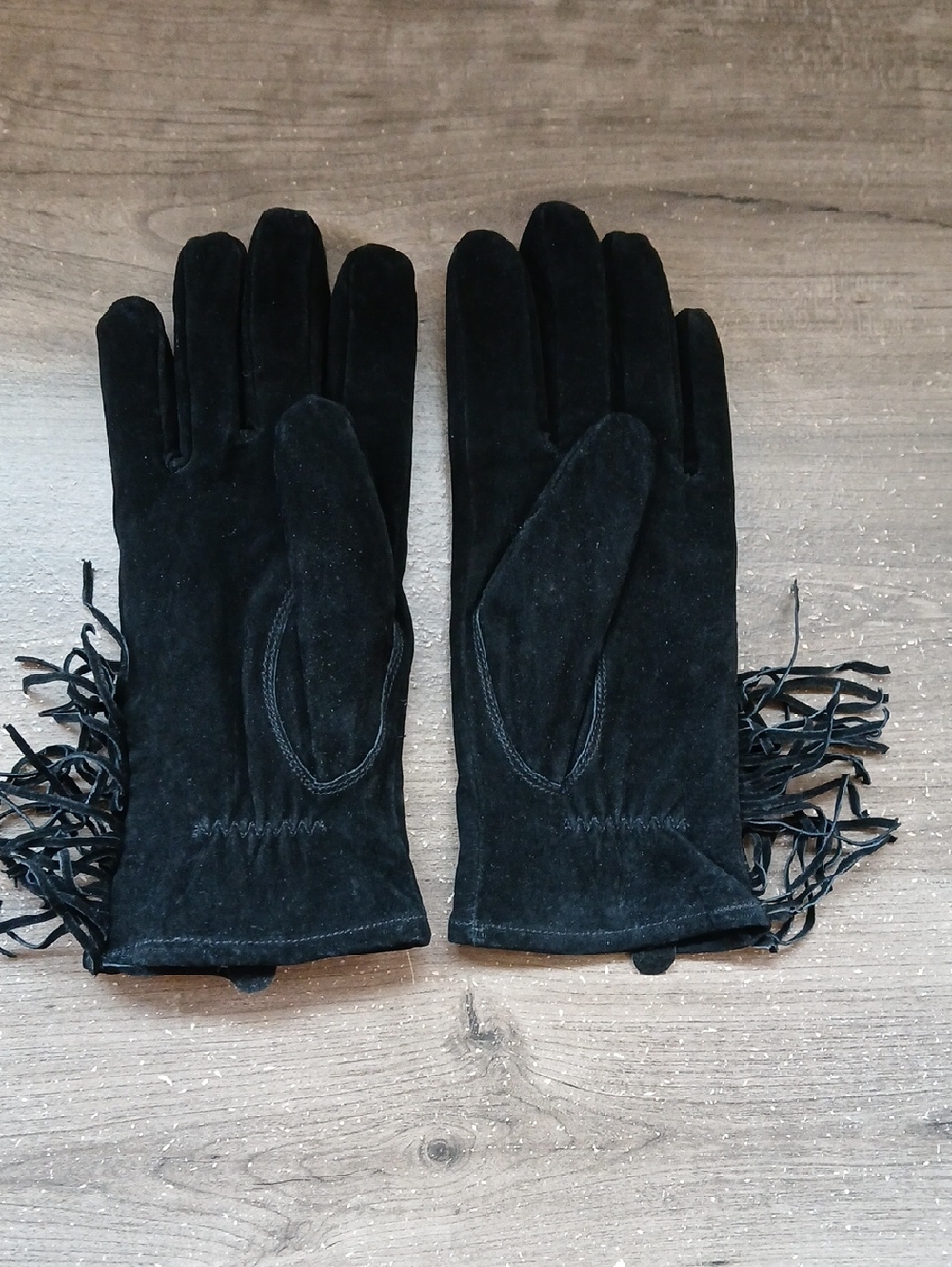 Vintage Women's Wells Lamont Black Leather Gloves With Fringe